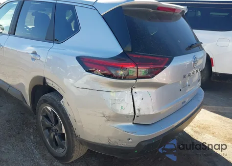 2025 Nissan Rogue Sv Intelligent Awd z USA, uszkodzony, nr VIN 5N1BT3BBXSC835164